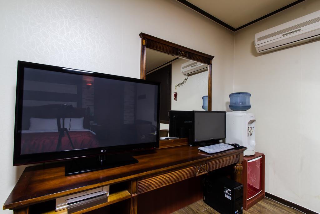 Gwangju Metropolitan City Guangju Hotel Banana מראה חיצוני תמונה