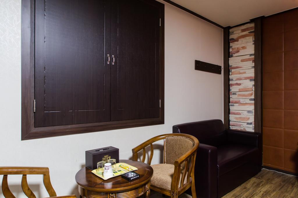 Gwangju Metropolitan City Guangju Hotel Banana מראה חיצוני תמונה