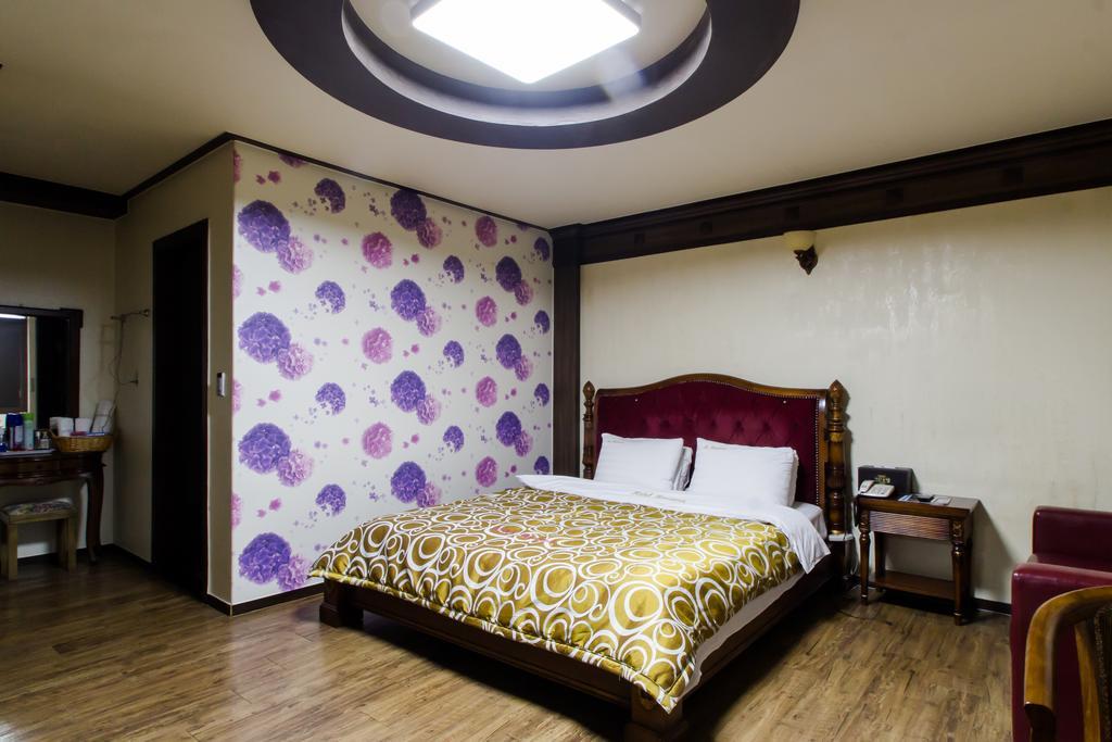 Gwangju Metropolitan City Guangju Hotel Banana מראה חיצוני תמונה