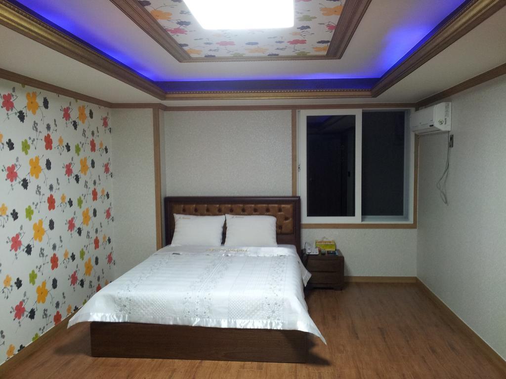Gwangju Metropolitan City Guangju Hotel Banana מראה חיצוני תמונה