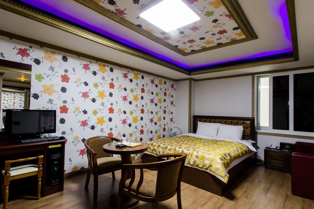 Gwangju Metropolitan City Guangju Hotel Banana מראה חיצוני תמונה