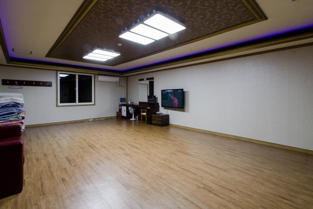 Gwangju Metropolitan City Guangju Hotel Banana מראה חיצוני תמונה