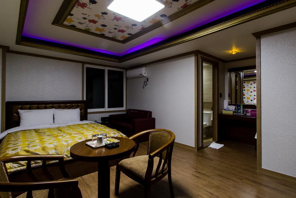 Gwangju Metropolitan City Guangju Hotel Banana מראה חיצוני תמונה