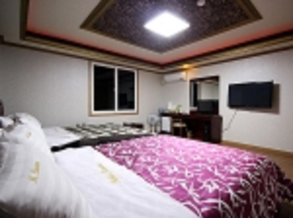 Gwangju Metropolitan City Guangju Hotel Banana מראה חיצוני תמונה