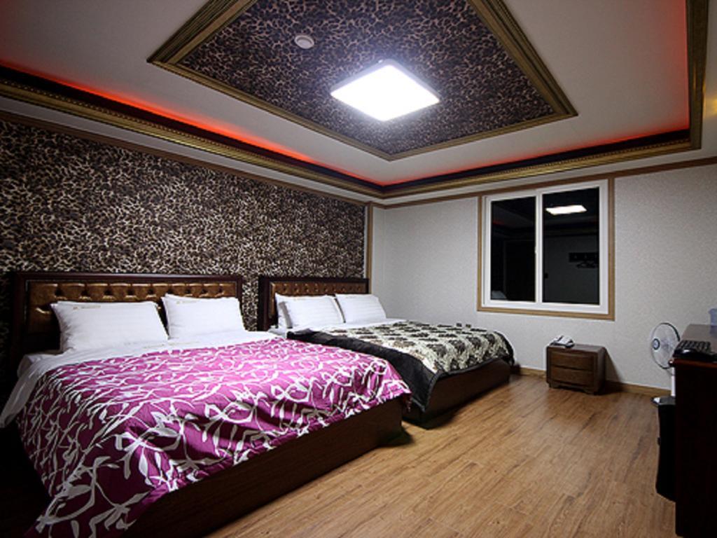 Gwangju Metropolitan City Guangju Hotel Banana מראה חיצוני תמונה