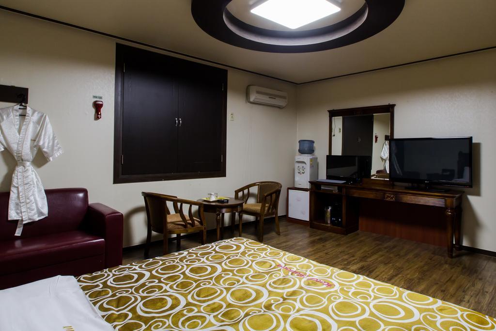 Gwangju Metropolitan City Guangju Hotel Banana מראה חיצוני תמונה