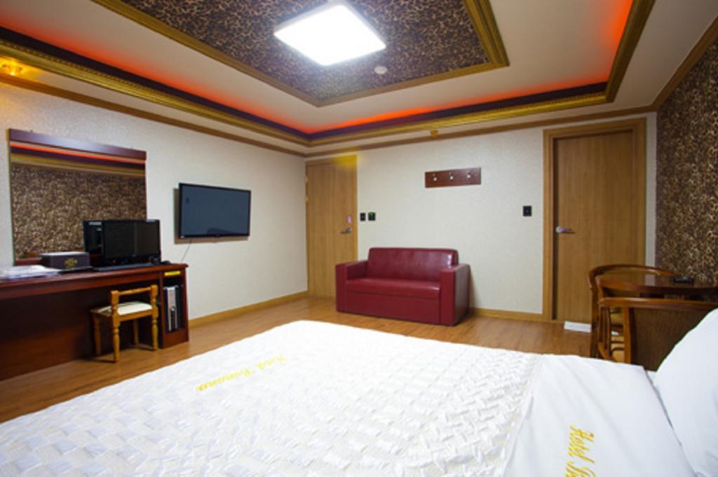 Gwangju Metropolitan City Guangju Hotel Banana מראה חיצוני תמונה